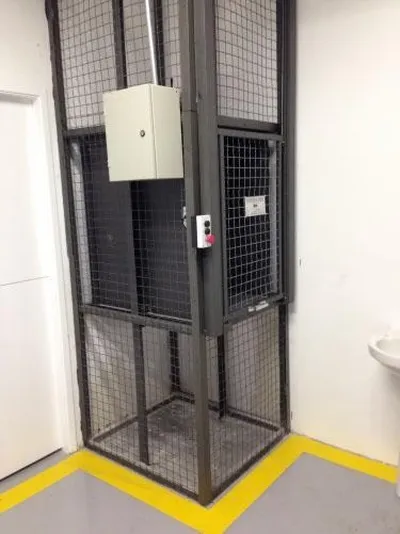 Elevador De Carga Pequeno