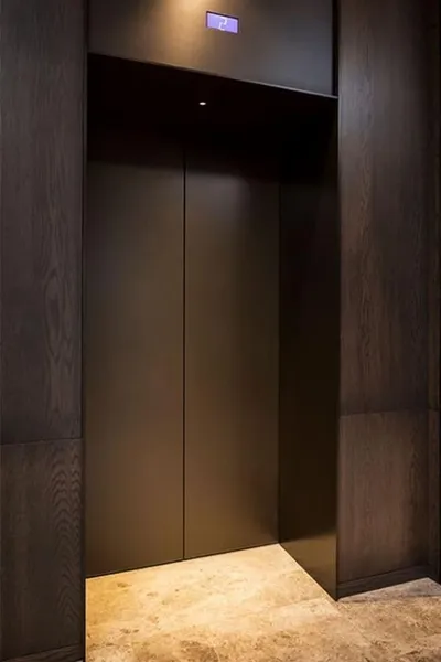 Especializada Em Modernização De Elevadores