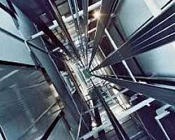 Manutenção de elevadores de cargas industriais