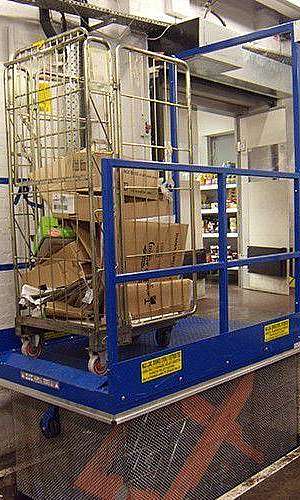 Elevador monta carga industrial Elevador monta carga industrial