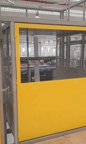 Elevador monta carga industrial Elevador monta carga industrial