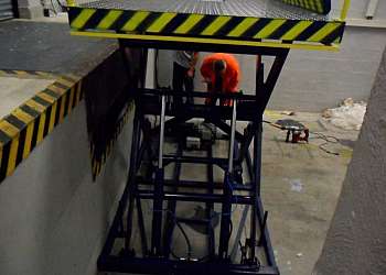 Elevador pantográfico industrial Elevador pantográfico industrial