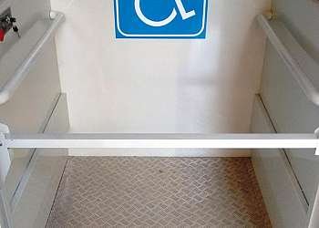 Elevador plataforma para cadeirantes Elevador plataforma para cadeirantes