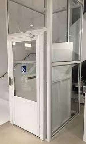 Elevadores residenciais para deficientes Elevadores residenciais para deficientes