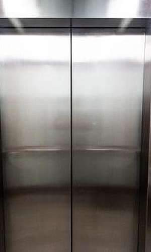 especialista em modernização de elevadores