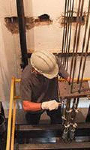 Manutenção de elevadores de cargas industriais Manutenção de elevadores de cargas industriais