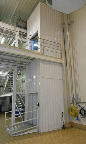 Monta carga industrial Monta carga industrial