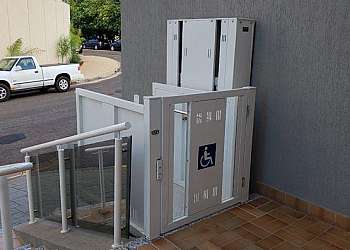 Plataforma de acessibilidade para cadeirantes Plataforma de acessibilidade para cadeirantes