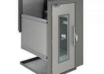 Plataforma elevatória cadeirante Plataforma elevatória cadeirante