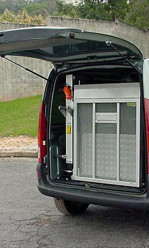 Plataforma elevatória de acessibilidade para vans Marksell Plataforma elevatória de acessibilidade para vans Marksell