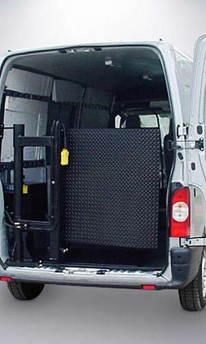 Plataforma veicular para cadeirante Plataforma veicular para cadeirante