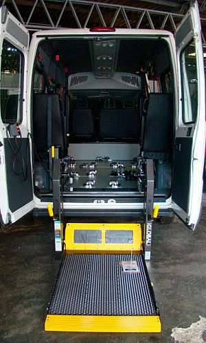 Plataforma veicular para deficientes Plataforma veicular para deficientes