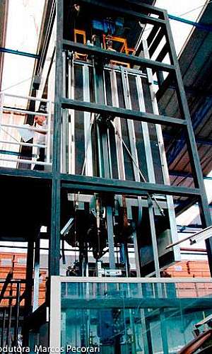 Reforma de elevador de carga Reforma de elevador de carga